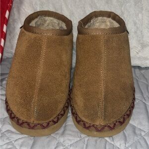 BearPaw Cream Fleece Lined Footwear
